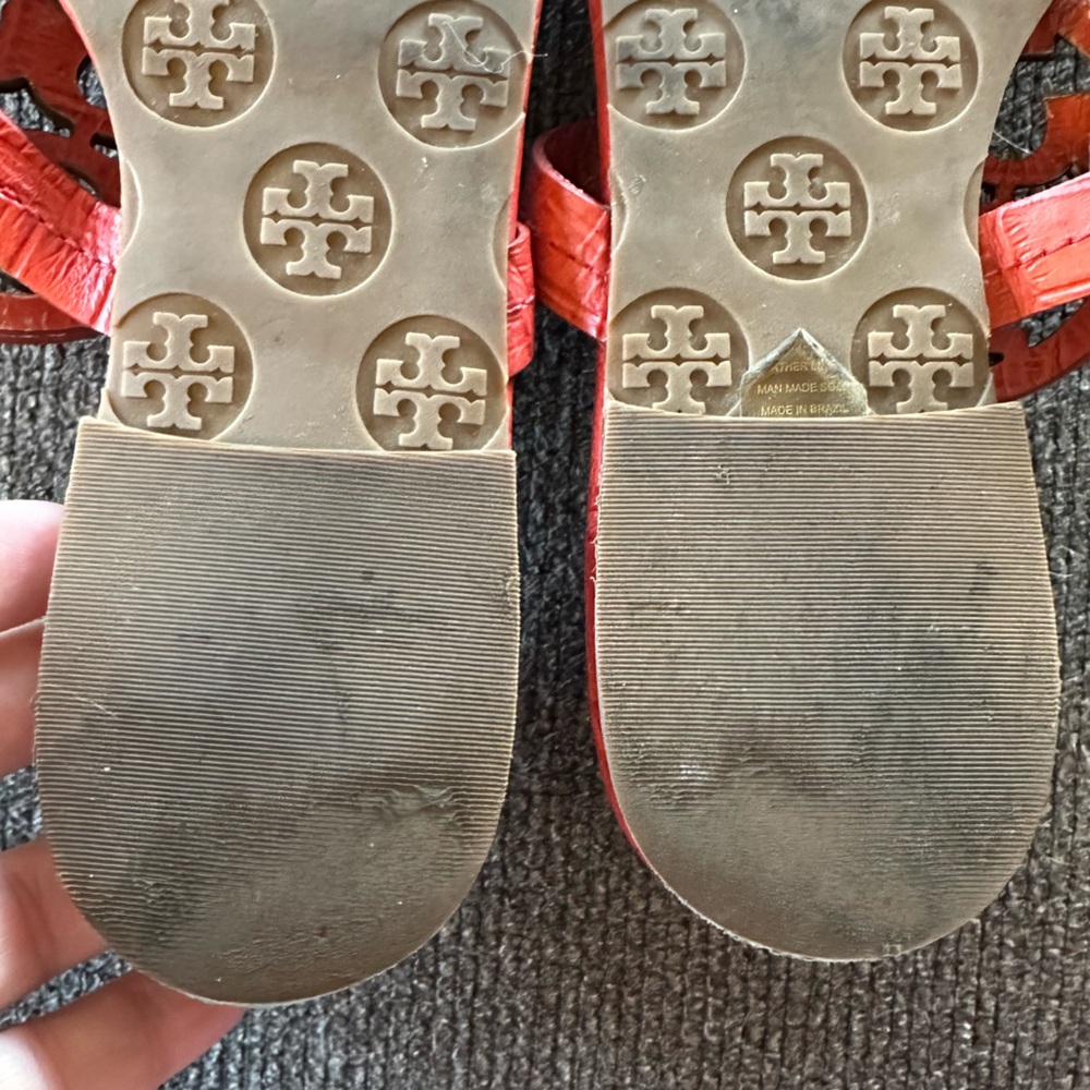 Tory Burch Miller Coral-Red Logo Thong Sandals Size 5.5 - Picture 10 of 12